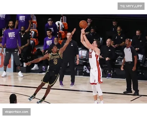 热火进攻体系强调无球移动 但三分投射效率制约得分上限 热火进攻体系强调无球移动 但三分投射效率制约得分上限