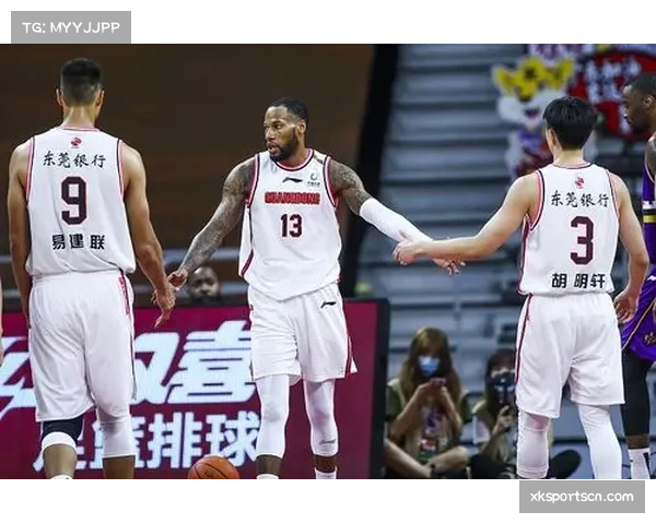 上海18连胜背后团队篮球解析:快节奏高分享打法克制阵地战 上海18连胜背后团队篮球解析:快节奏高分享打法克制阵地战